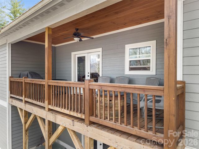 72 Summer Shade Court, Edneyville, NC 28792