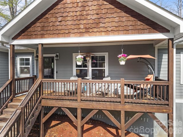 72 Summer Shade Court, Edneyville, NC 28792