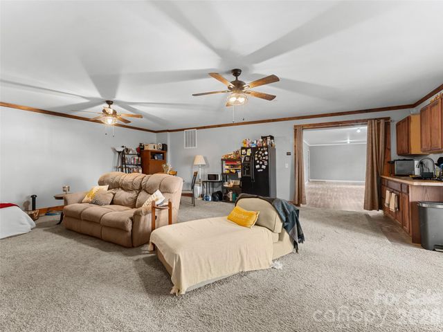 72 Summer Shade Court, Edneyville, NC 28792