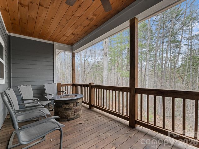 72 Summer Shade Court, Edneyville, NC 28792