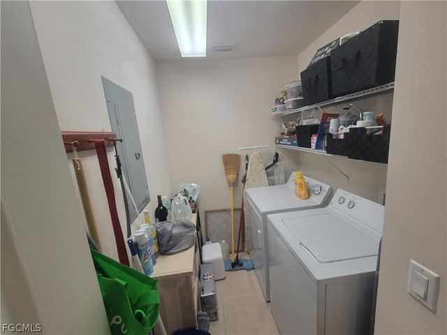 3957 Pomodoro CIR 201, Cape Coral, FL 33909