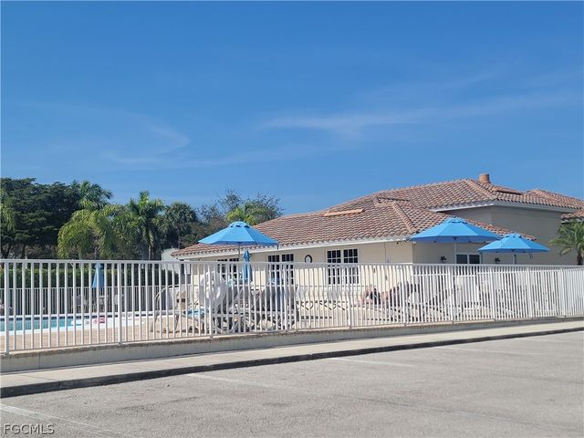 3957 Pomodoro CIR 201, Cape Coral, FL 33909