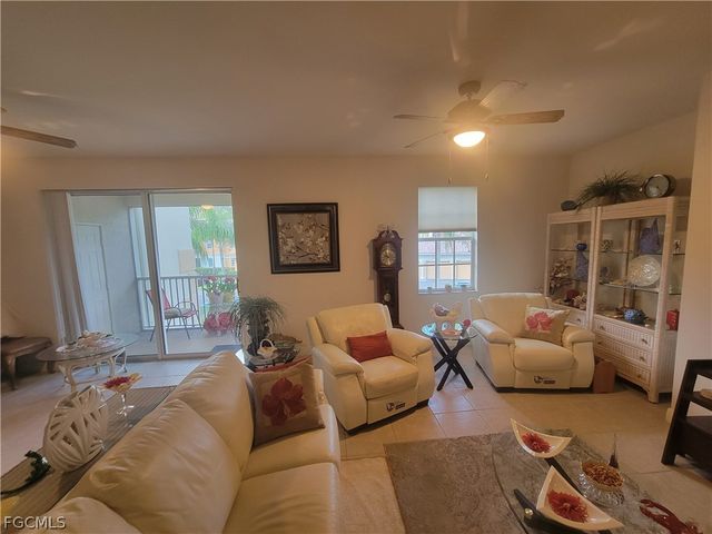 3957 Pomodoro CIR 201, Cape Coral, FL 33909