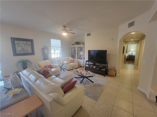 3957 Pomodoro CIR 201, Cape Coral, FL 33909