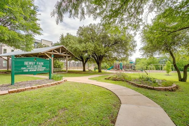 2222 W Magnolia Avenue, Fort Worth, TX 76110
