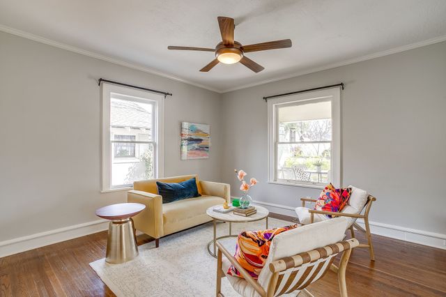 2222 W Magnolia Avenue, Fort Worth, TX 76110