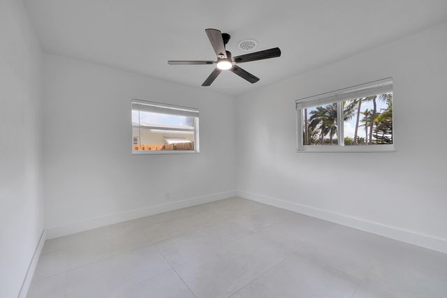 2821 NE 2nd Avenue 2823, Boca Raton, FL 33431