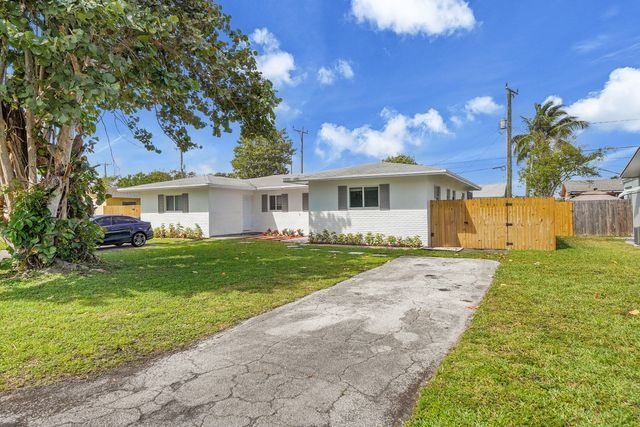 2821 NE 2nd Avenue 2823, Boca Raton, FL 33431