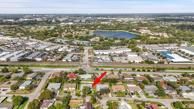 2821 NE 2nd Avenue 2823, Boca Raton, FL 33431