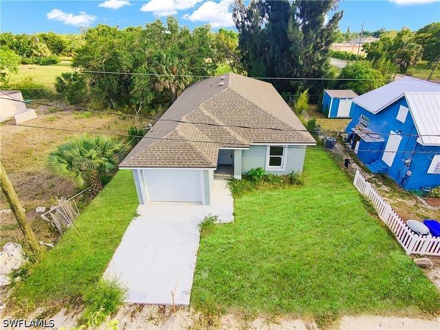 3510 S Grimsley CT, Fort Myers, FL 33916