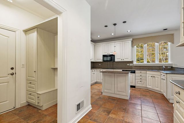 849 Country Club Lane, Northbrook, IL 60062