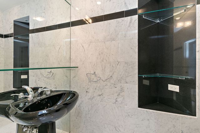 849 Country Club Lane, Northbrook, IL 60062