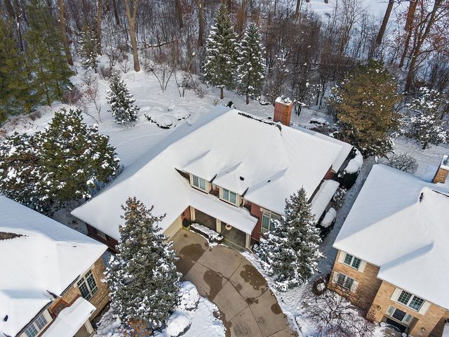 849 Country Club Lane, Northbrook, IL 60062