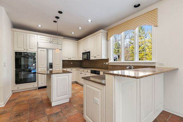 849 Country Club Lane, Northbrook, IL 60062