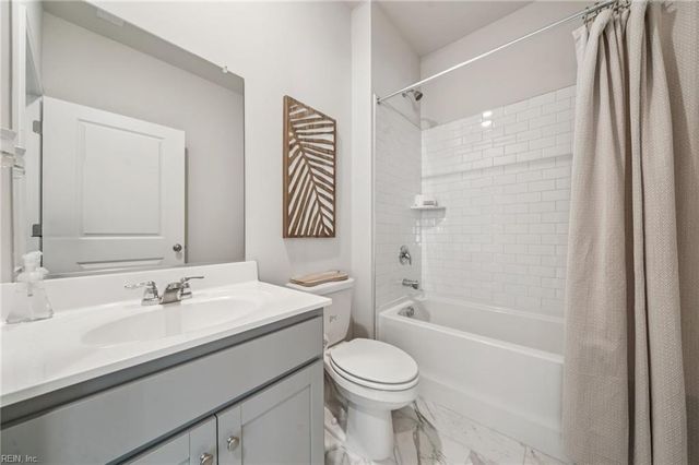 7785 Patriots WAY E, Gloucester, VA 23061