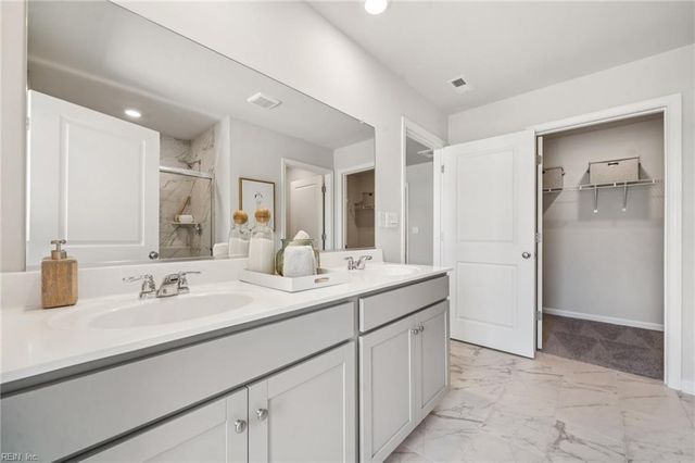 7785 Patriots WAY E, Gloucester, VA 23061