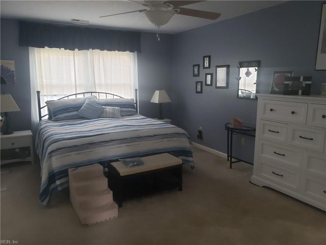 2 Ridge Lake DR, Hampton, VA 23666
