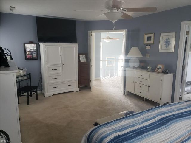 2 Ridge Lake DR, Hampton, VA 23666