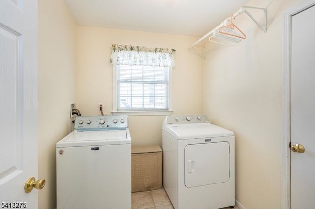 10 Hawthorn Dr, Roxbury Twp., NJ 07876