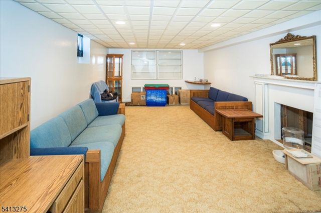 10 Hawthorn Dr, Roxbury Twp., NJ 07876