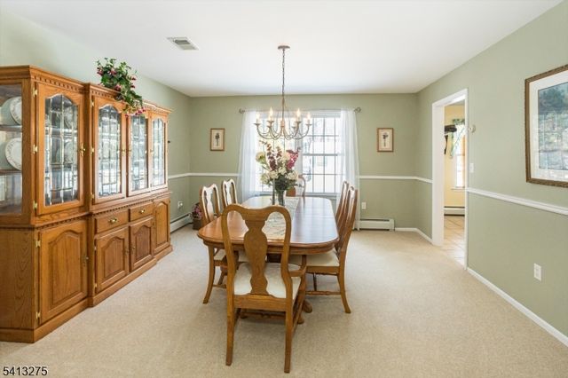 10 Hawthorn Dr, Roxbury Twp., NJ 07876