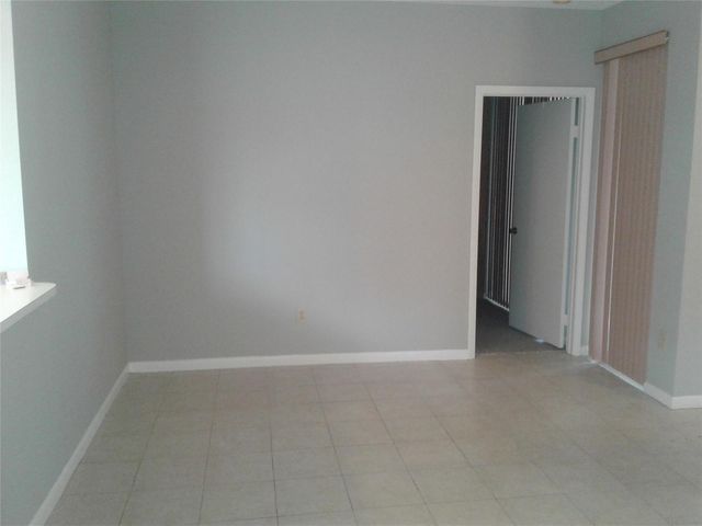 11969 NW 11th Street 11969, Pembroke Pines, FL 33026