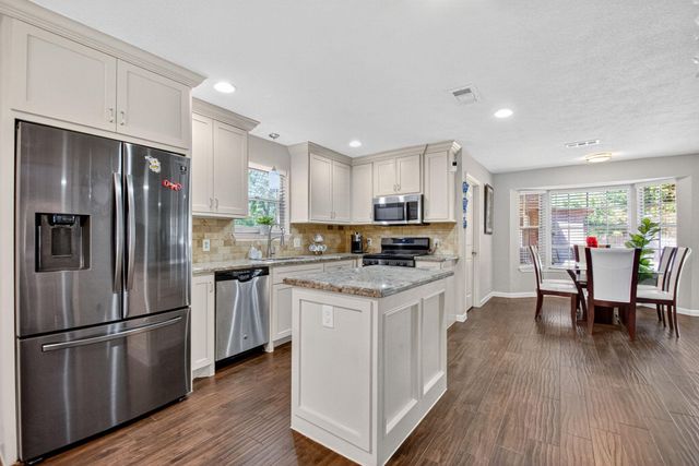 2514 Creekleaf Road, Houston, TX 77068