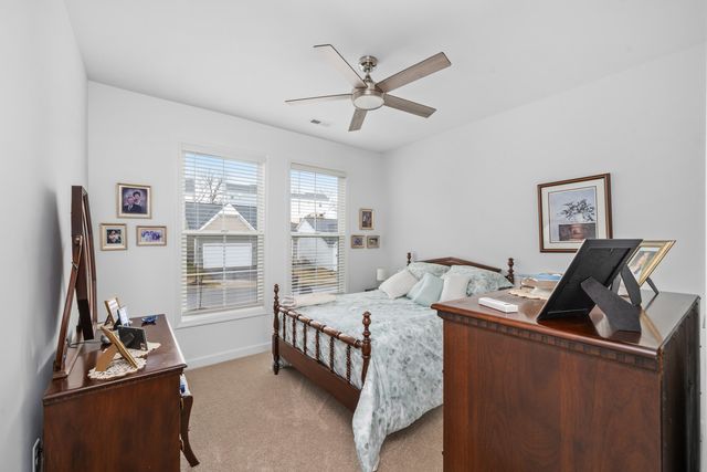 2165 Kings Walk DR, Roanoke, VA 24012