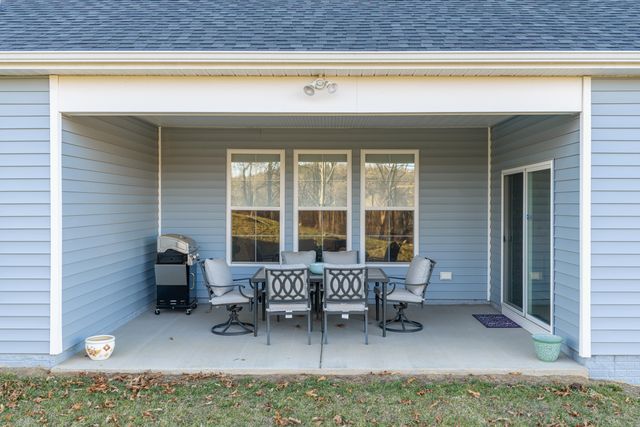 2165 Kings Walk DR, Roanoke, VA 24012