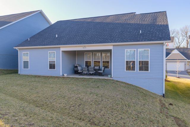 2165 Kings Walk DR, Roanoke, VA 24012