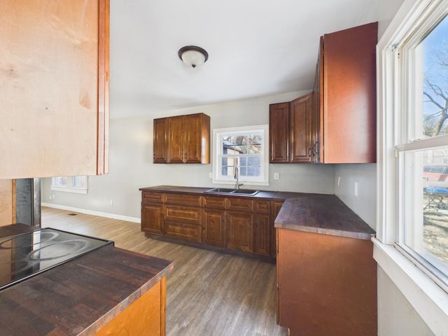 2651 Thomas Avenue N, Minneapolis, MN 55411