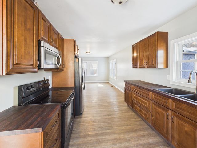 2651 Thomas Avenue N, Minneapolis, MN 55411
