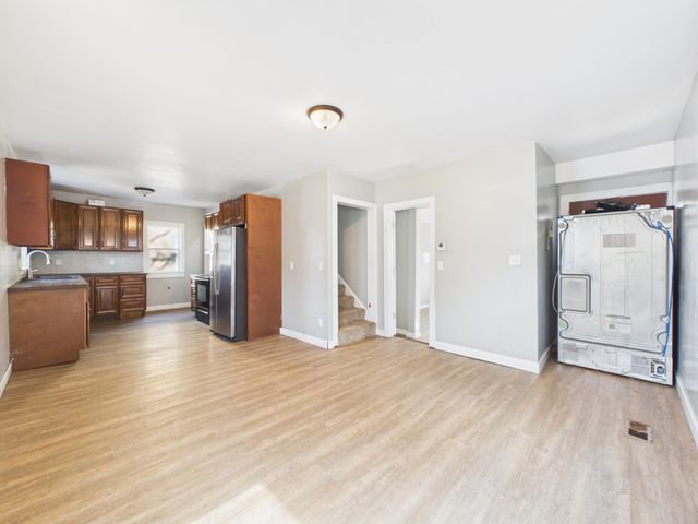 2651 Thomas Avenue N, Minneapolis, MN 55411