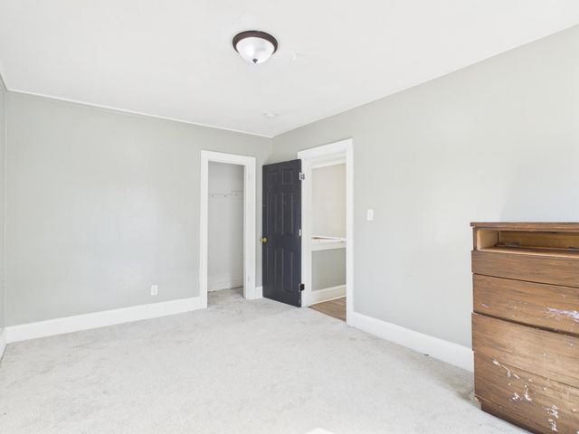 2651 Thomas Avenue N, Minneapolis, MN 55411