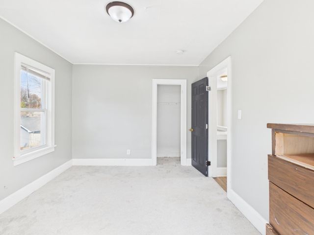 2651 Thomas Avenue N, Minneapolis, MN 55411