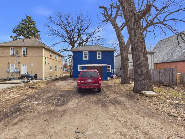 2651 Thomas Avenue N, Minneapolis, MN 55411