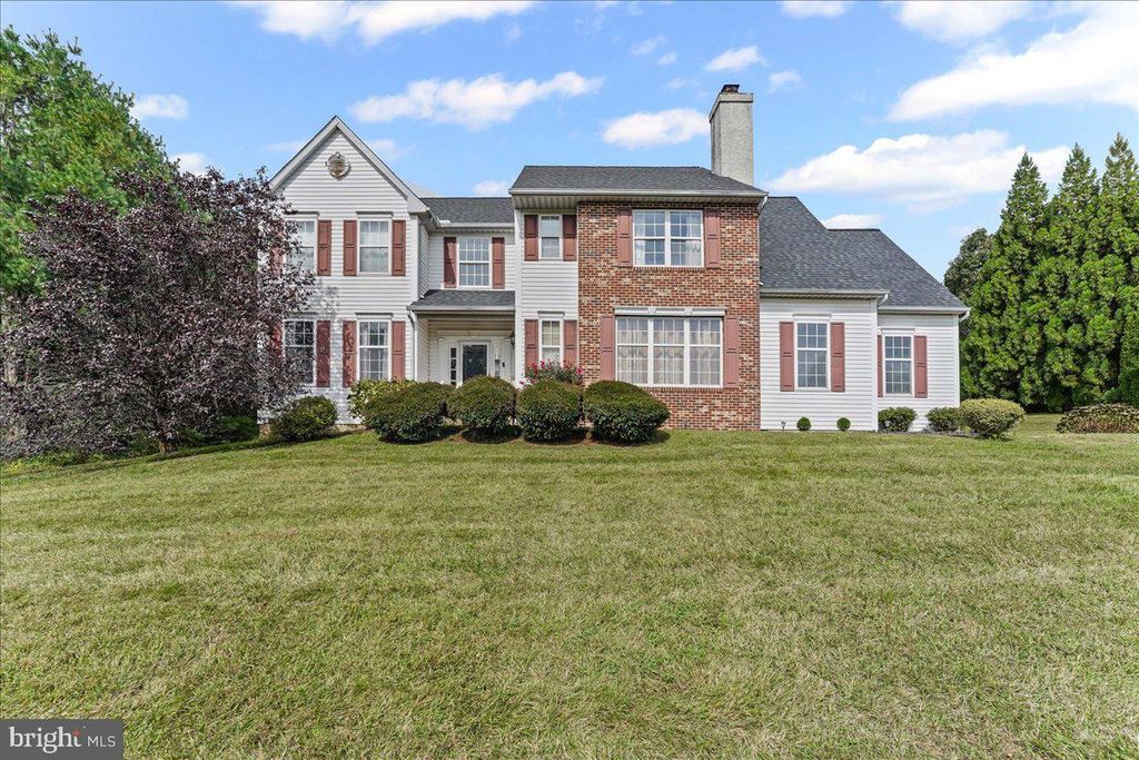 113 RONWAY DR, Avondale, PA 19311