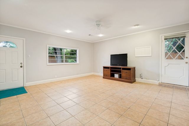 1809 Glenbrook Drive, Irving, TX 75061