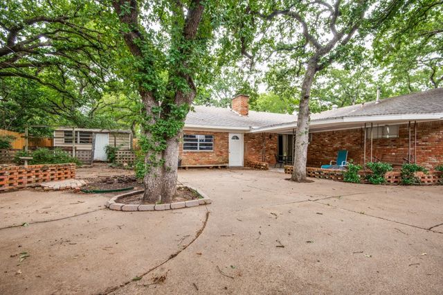 1809 Glenbrook Drive, Irving, TX 75061