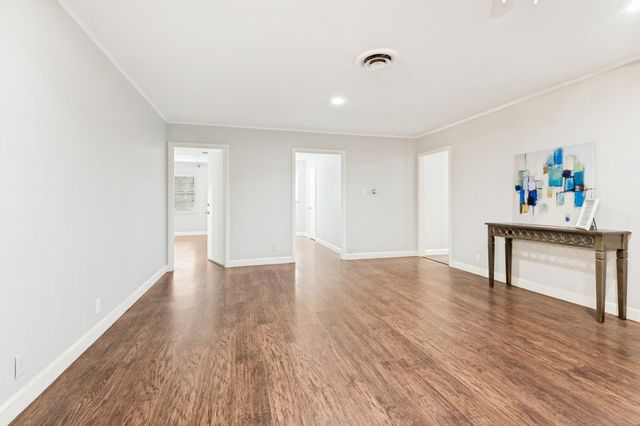 1809 Glenbrook Drive, Irving, TX 75061