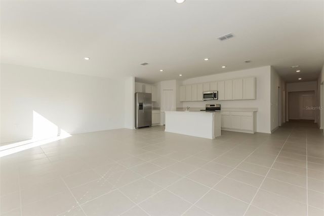 2014 LASSO LOOP, Eagle Lake, FL 33839