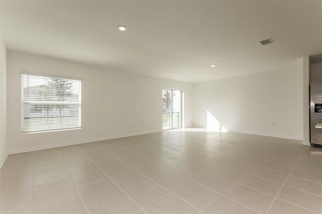 2014 LASSO LOOP, Eagle Lake, FL 33839