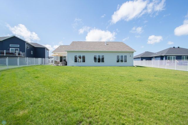 1845 67th Avenue S, Fargo, ND 58104