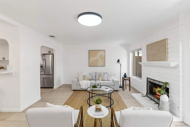 10318 Caminito Agadir, San Diego, CA 92131