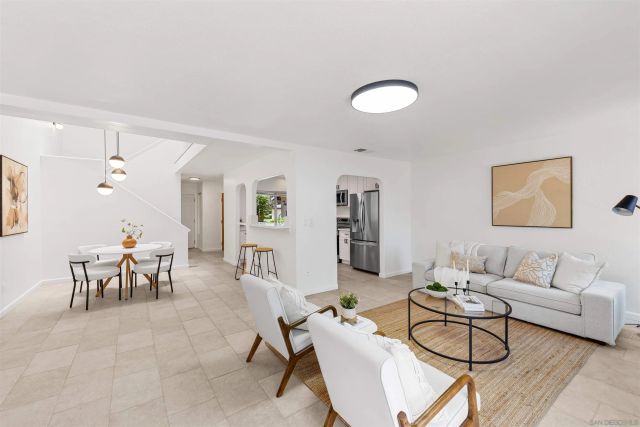 10318 Caminito Agadir, San Diego, CA 92131
