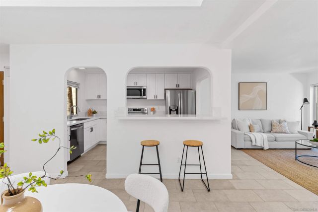 10318 Caminito Agadir, San Diego, CA 92131