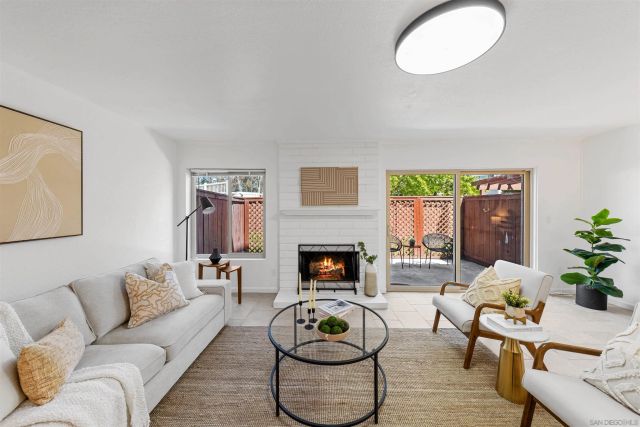 10318 Caminito Agadir, San Diego, CA 92131