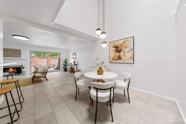 10318 Caminito Agadir, San Diego, CA 92131