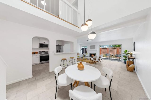 10318 Caminito Agadir, San Diego, CA 92131