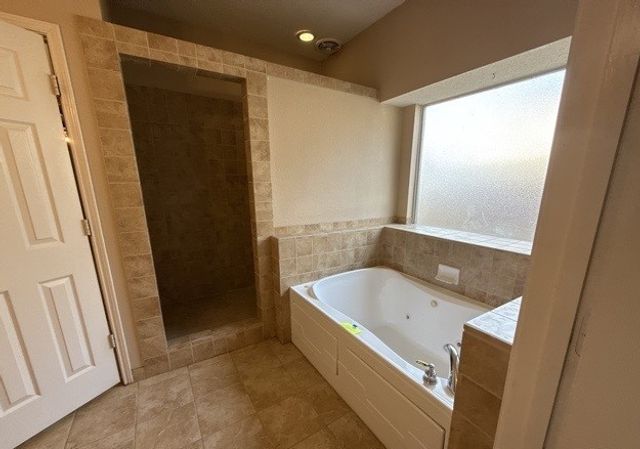 108 Indian Oaks Trail, West Tawakoni, TX 75474